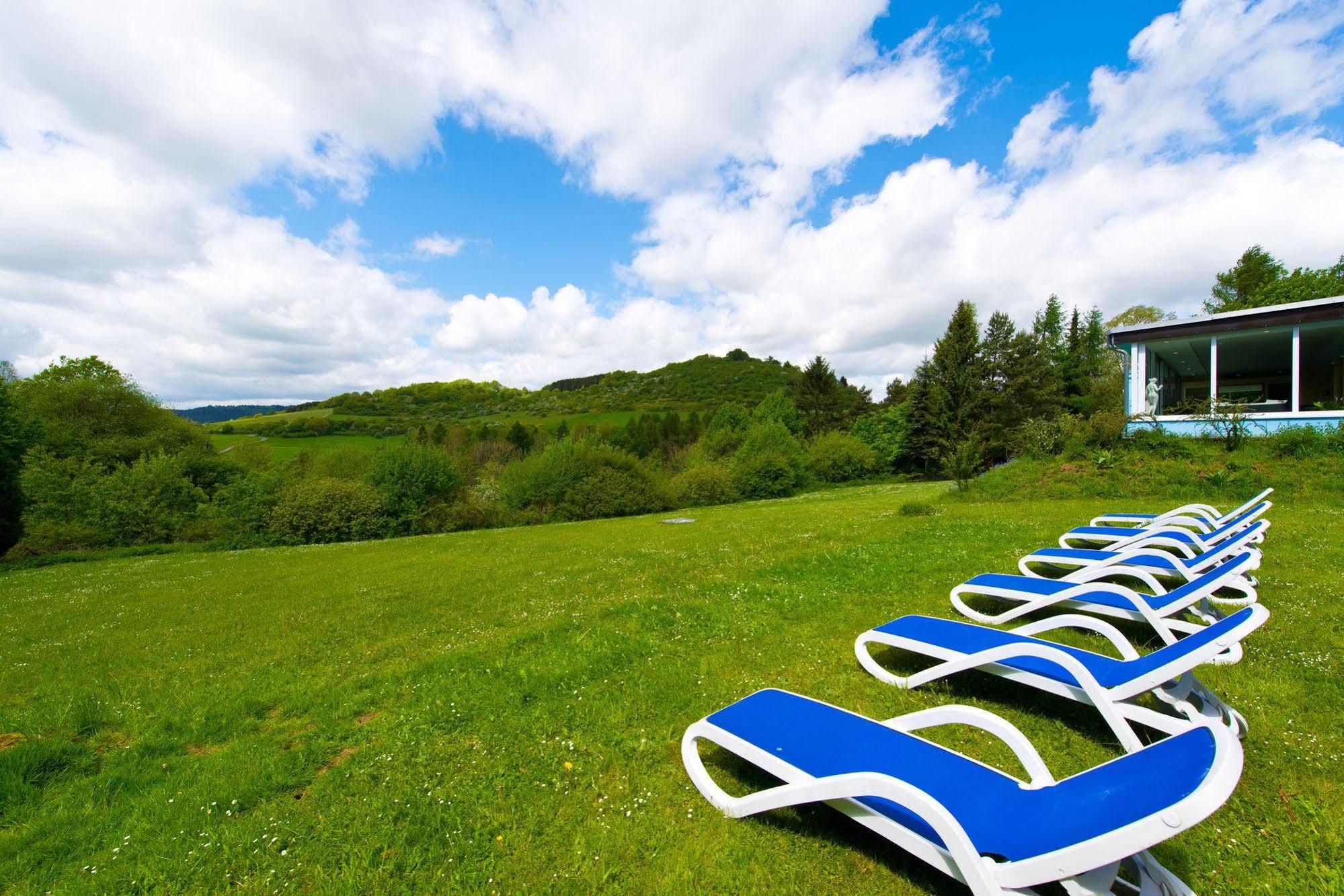 Seehotel Am Stausee 4 Sterne Superior Герольштайн Экстерьер фото